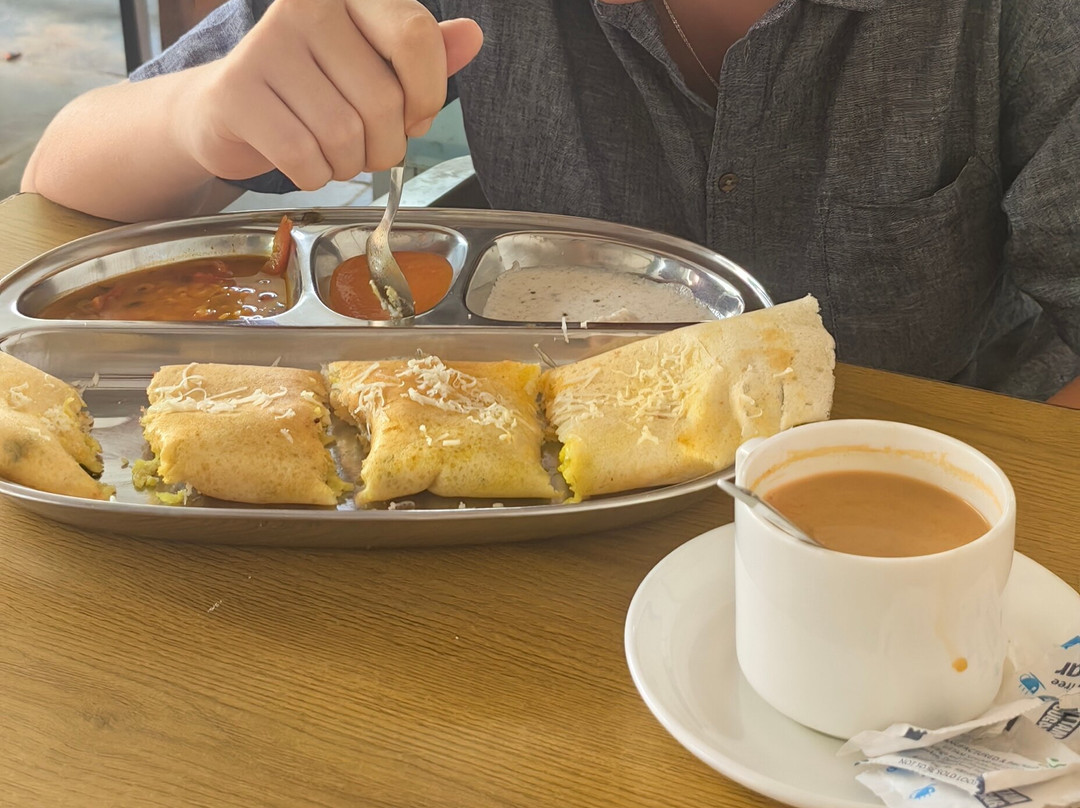 The Rhino Restaurant & Bar