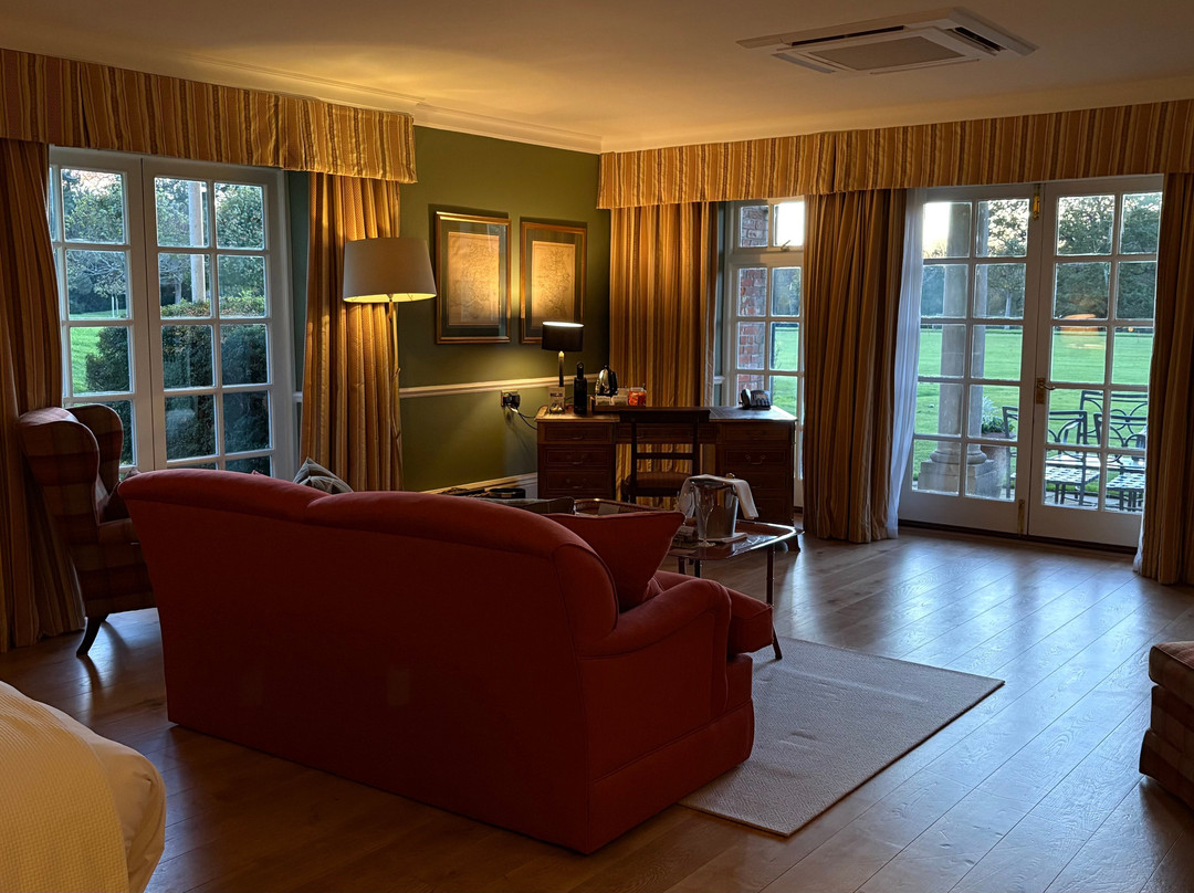 楚顿格伦酒店主图