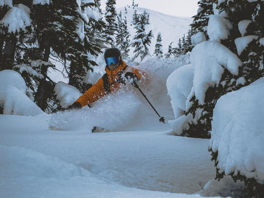 Great Bear Heli Skiing-Bella Coola必去景点