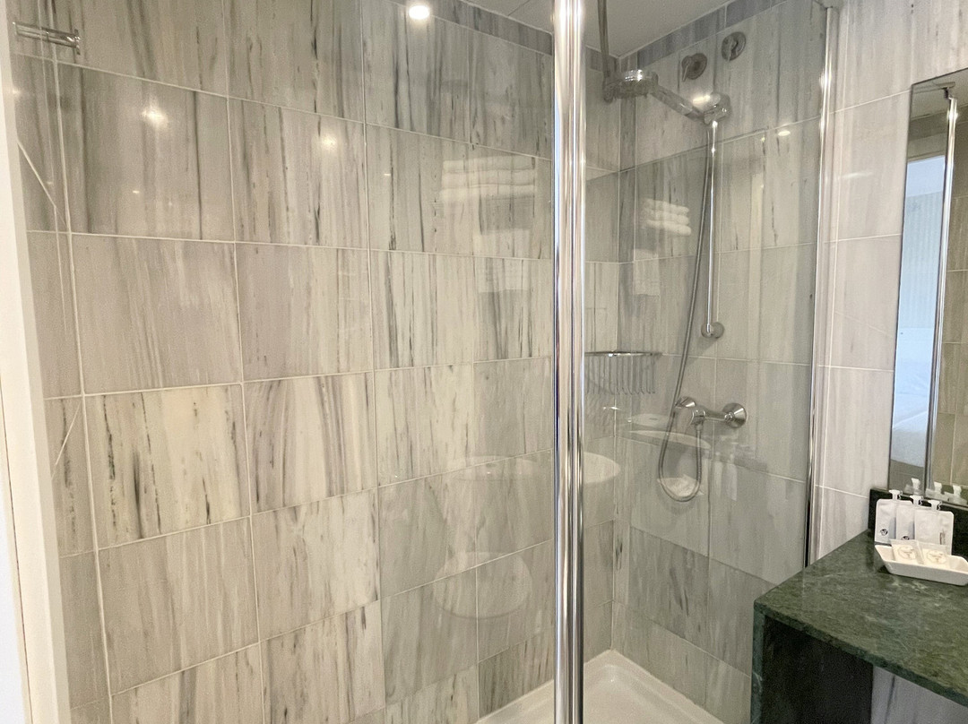 图里萨酒店主图