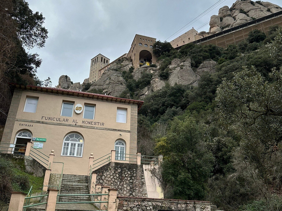 Funicular De La Santa Cova-蒙特塞拉特必去景点