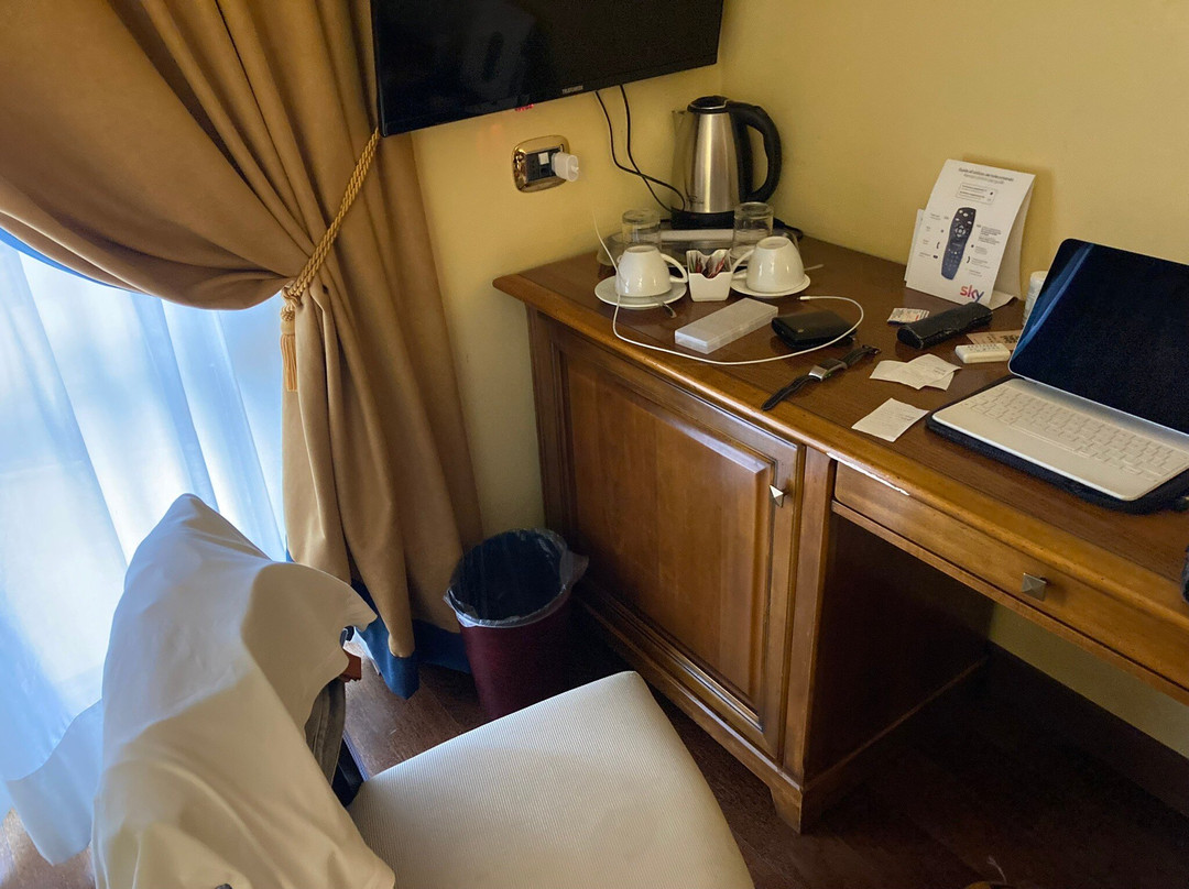 布拉姆酒店主图