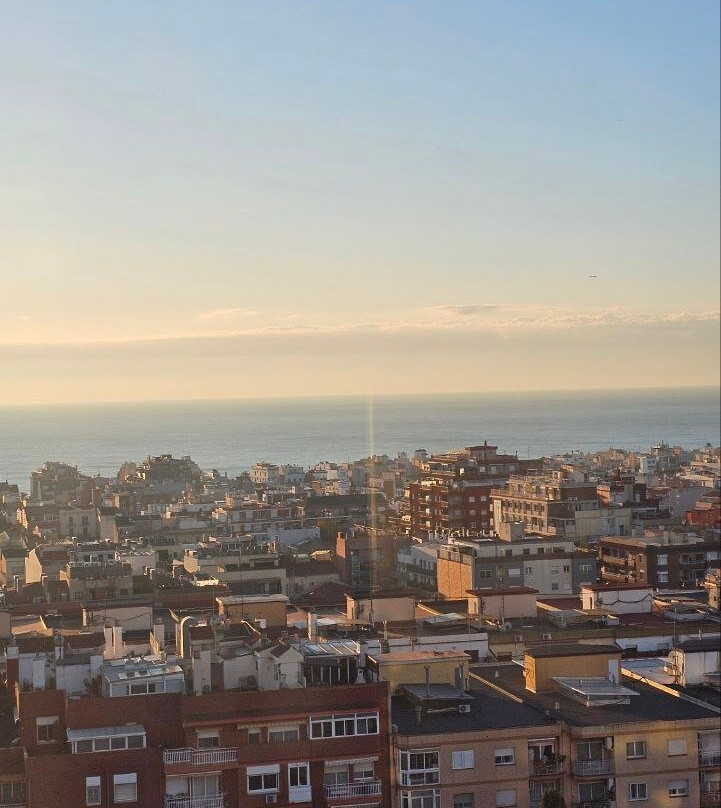 巴达洛纳拉斐尔酒店主图