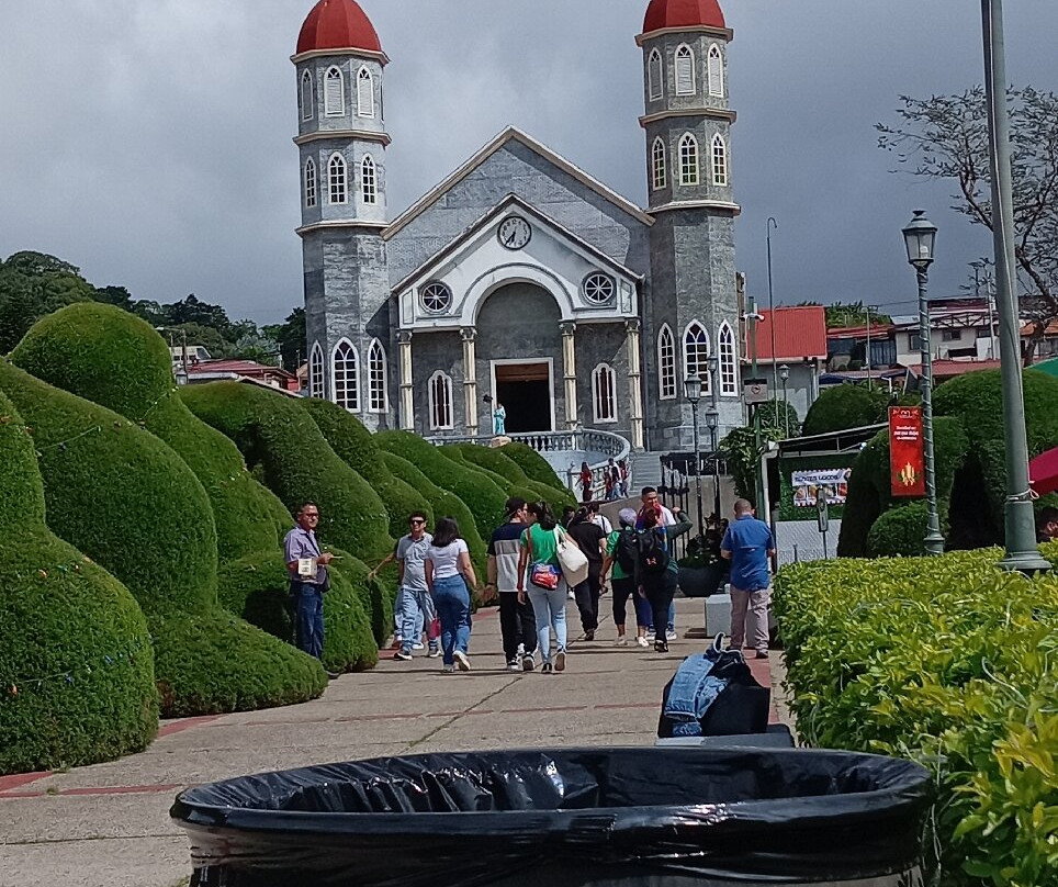 Costa Rica's Senor Scissorhands Topiary-Zarcero必去景点