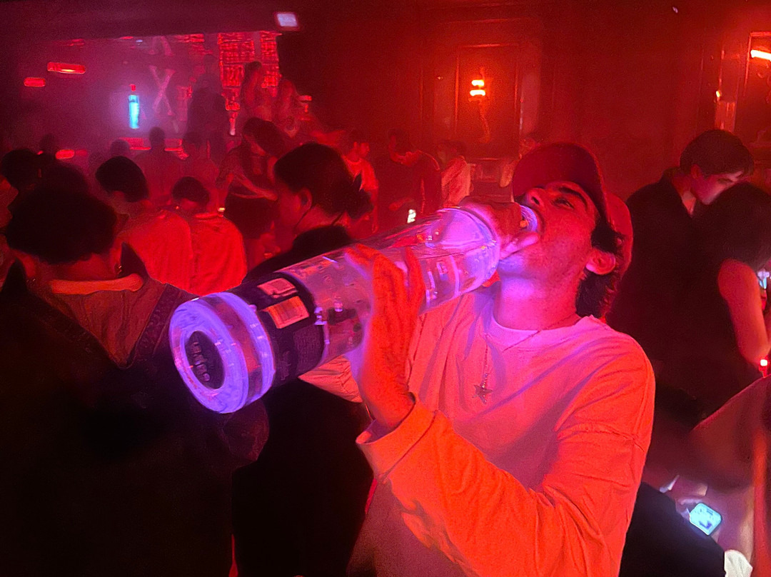 Strana-瓦拉塔港必去景点