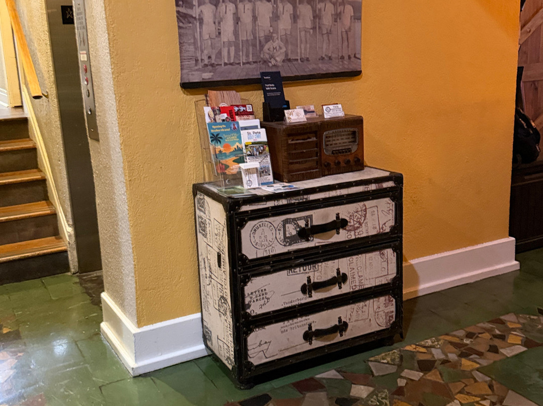 Hollander Hotel主图