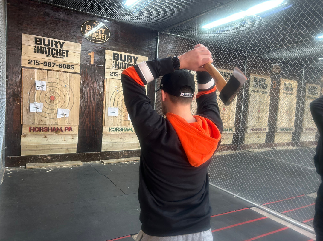 Bury the Hatchet Horsham - Axe Throwing-Horsham必去景点