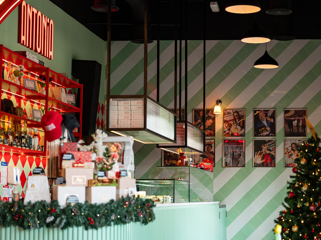 Antonia Yas Island主图