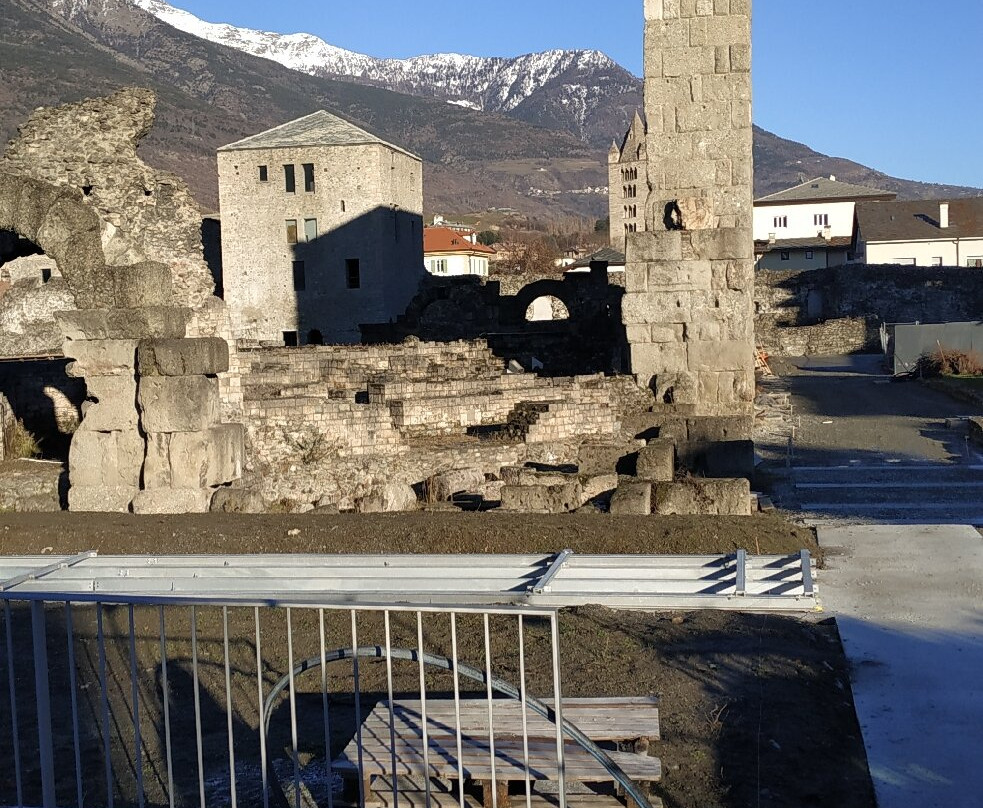 Teatro Romano-奥斯塔必去景点