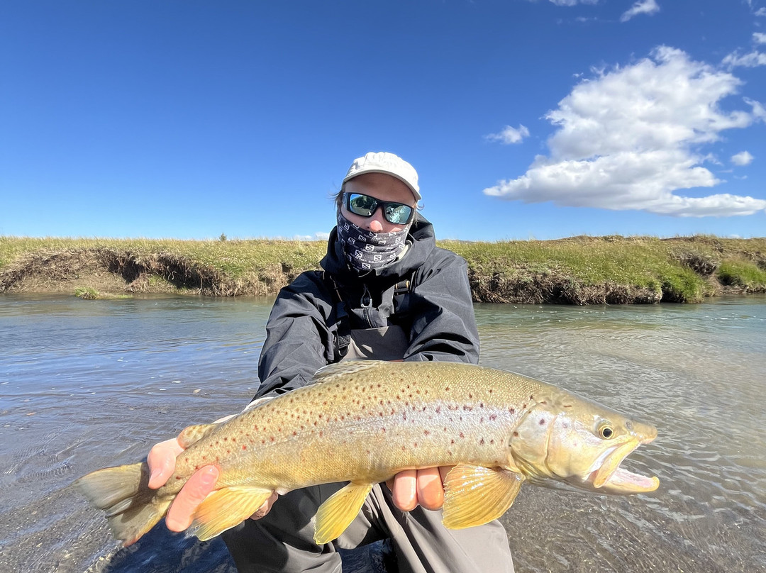 Mosquero Fly Fishing-纳塔莱斯港必去景点