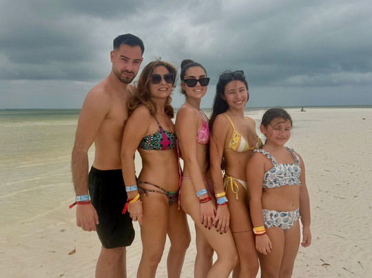 UROA SMILE TOURS-乌罗阿必去景点