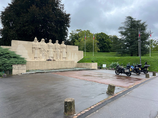 艾达普酒店主图