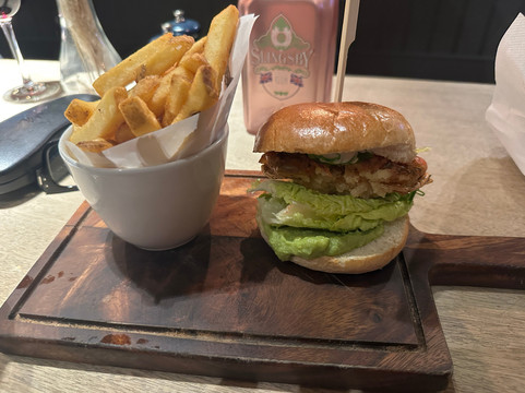 The Devonshire Arms主图