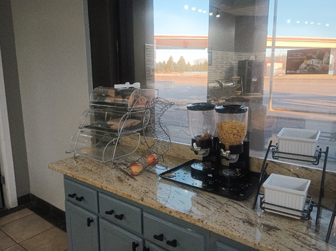 拉伯克医学中心贝斯特韦斯特SureStay Plus酒店主图