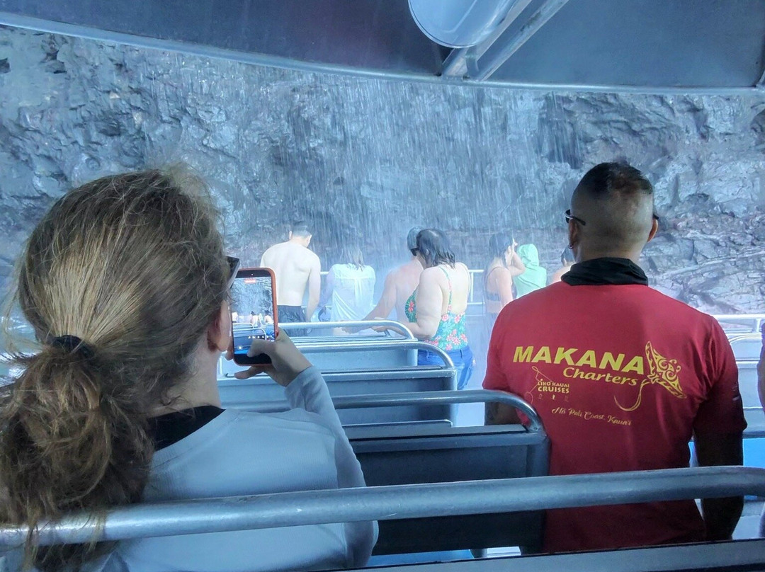 Makana Charters and Tours-卡慕也拉必去景点