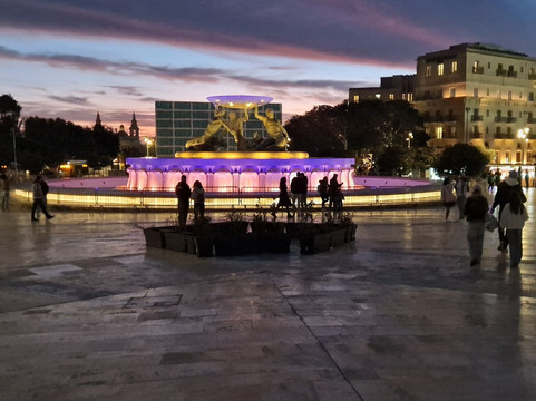 Triton Fountain-瓦莱塔必去景点
