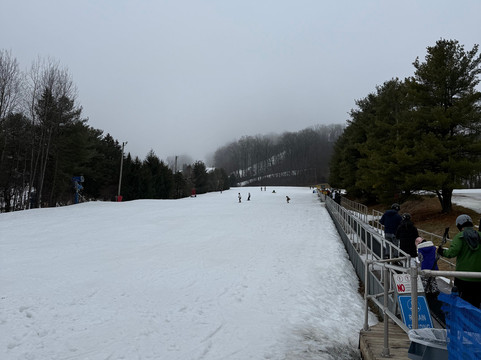 熊溪山庄度假村主图