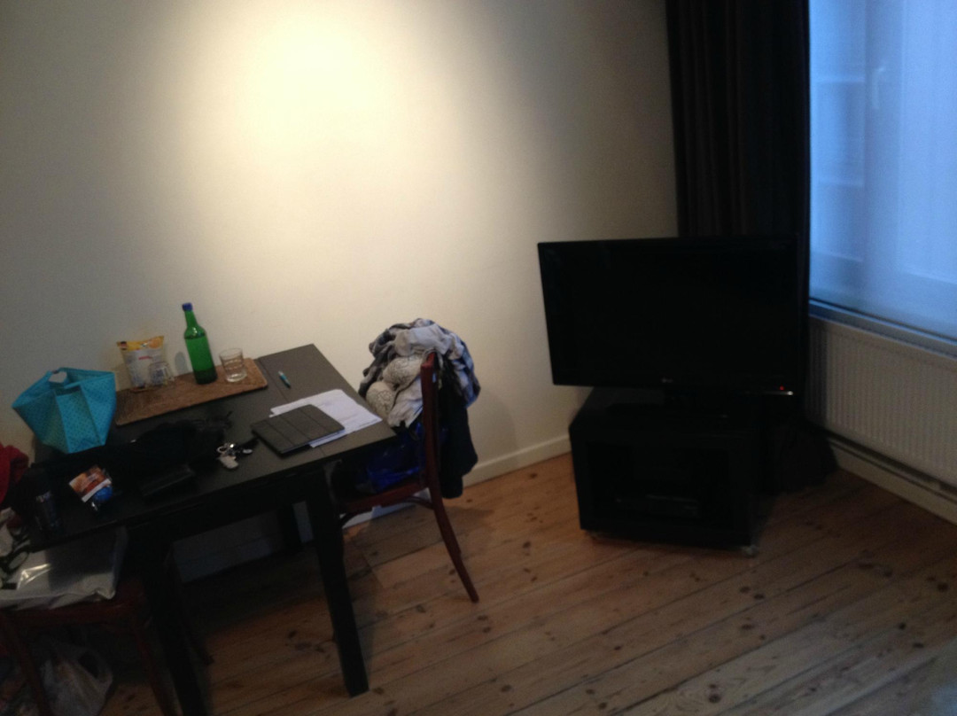 因为夜晚城市旅馆主图