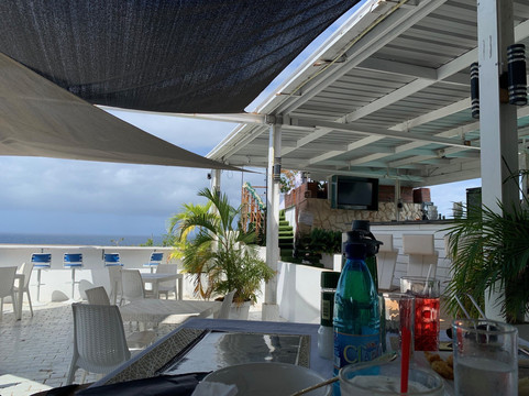 Runway Rooftop Lounge & Restaurant