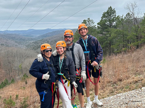 Ozark Mountain Ziplines-尤里卡斯普林斯必去景点