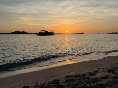 Buhay Isla-爱妮岛必去景点