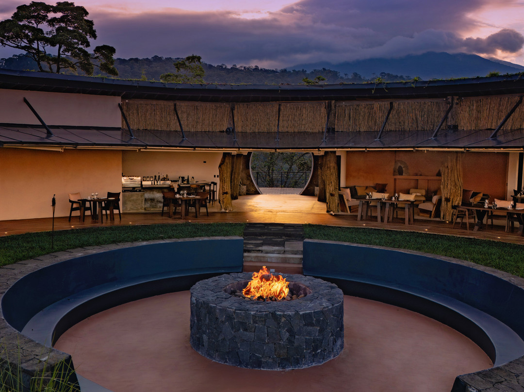 Origins Luxury Lodge Astral