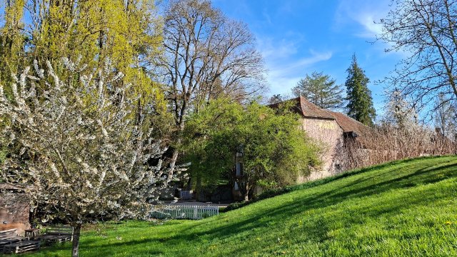 Le Domaine De Moroges-官方