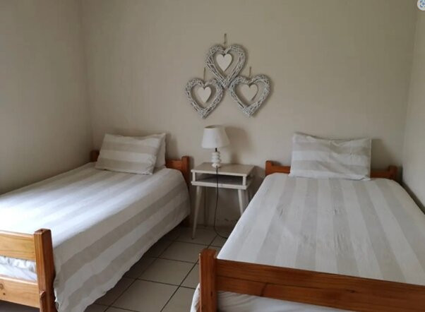 Mtakatyi River Lodge