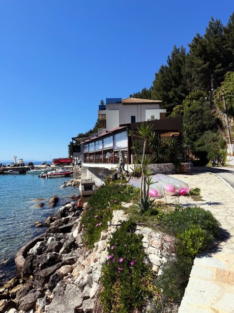 Rea Boutique Hotel 的丽雅精品酒店-旅行者