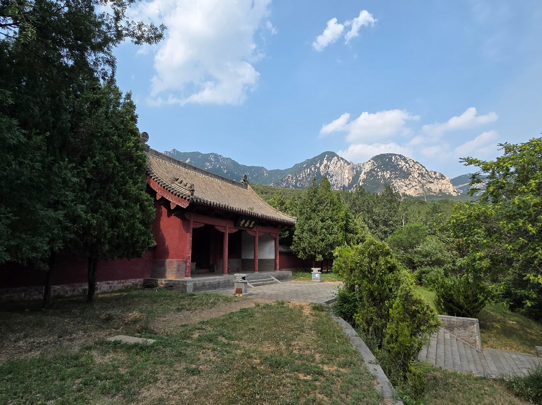 嵩岳寺塔-登封市必去景点