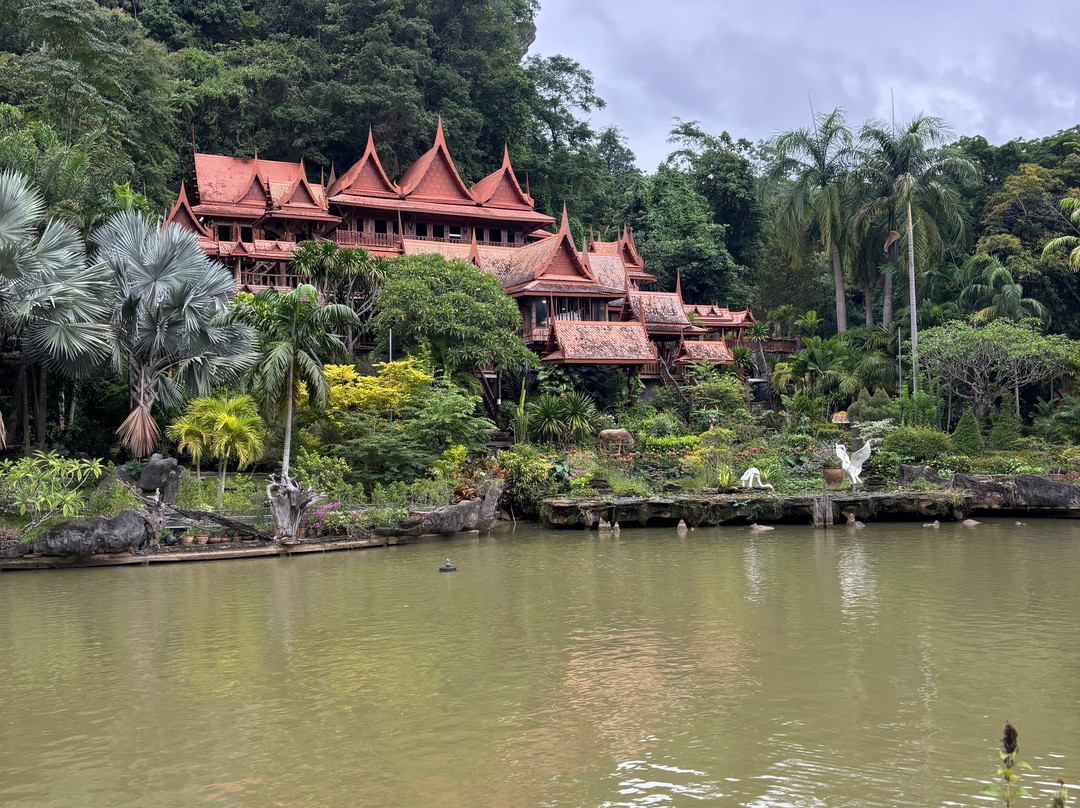 Wat Tham Khao Wong-万莱必去景点