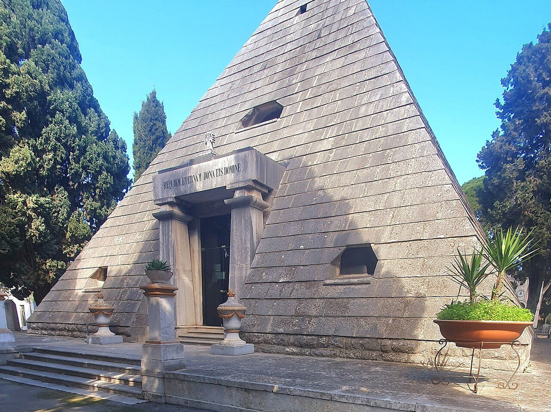 Cimitero Monumentale Di Barletta-Barletta必去景点