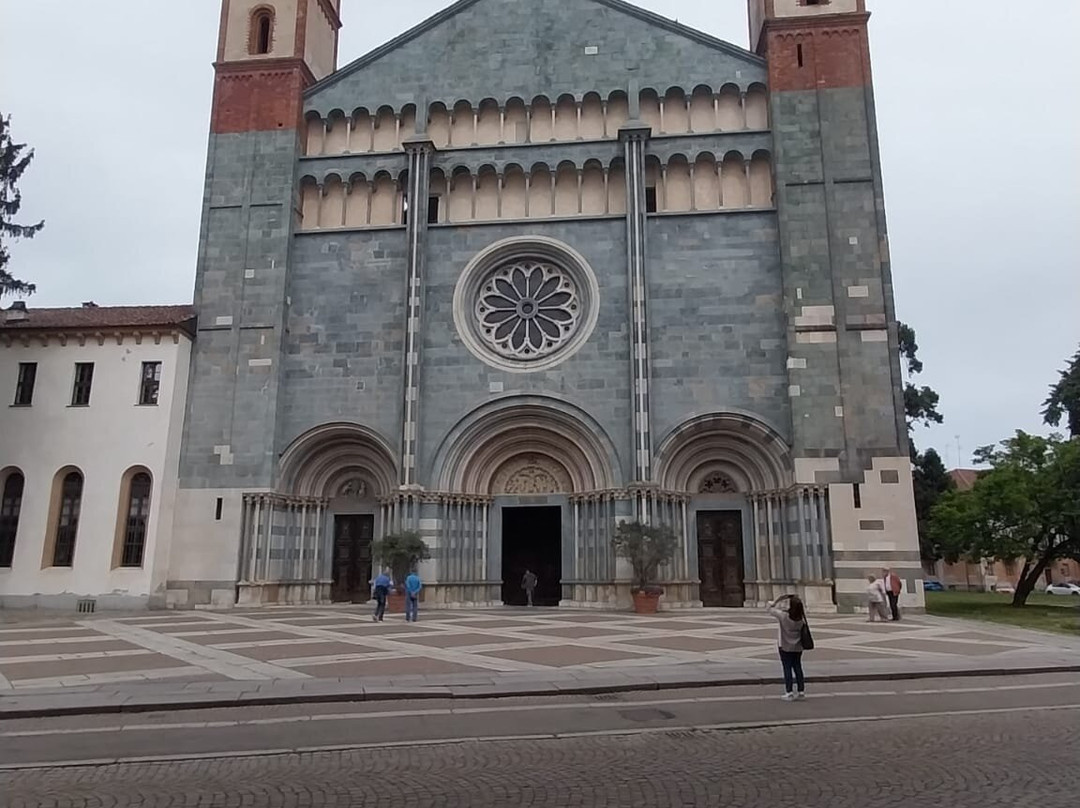 Basilica di Sant'Andrea-韦尔切利必去景点