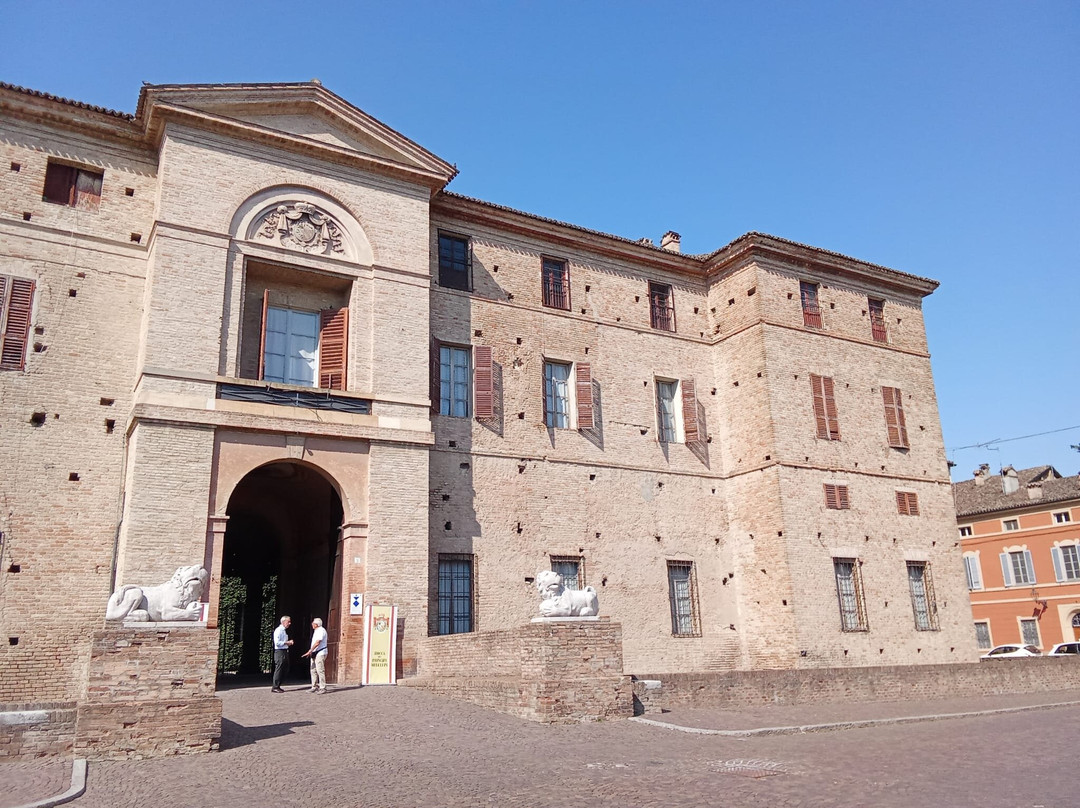 Rocca Meli Lupi di Soragna-Soragna必去景点