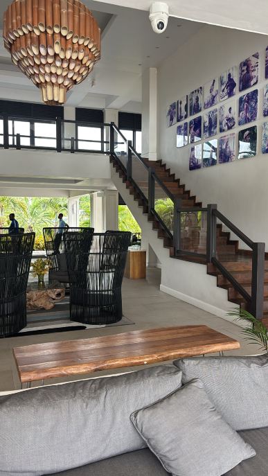 悬崖酒店-旅行者