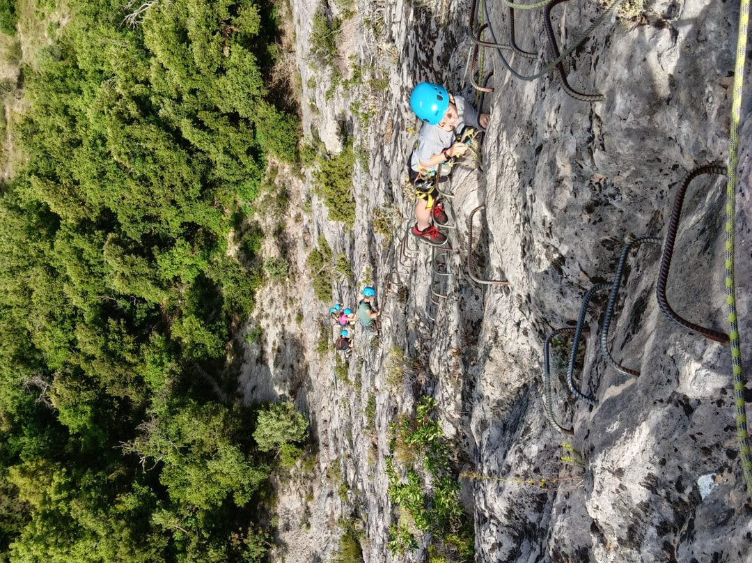 Bureau des Guides de Canyon-卡斯特亚纳必去景点