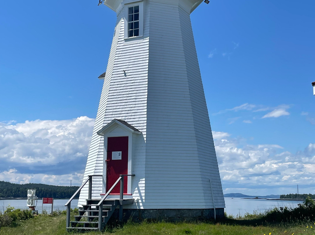 Green's Point Lighthouse-L'Etete必去景点
