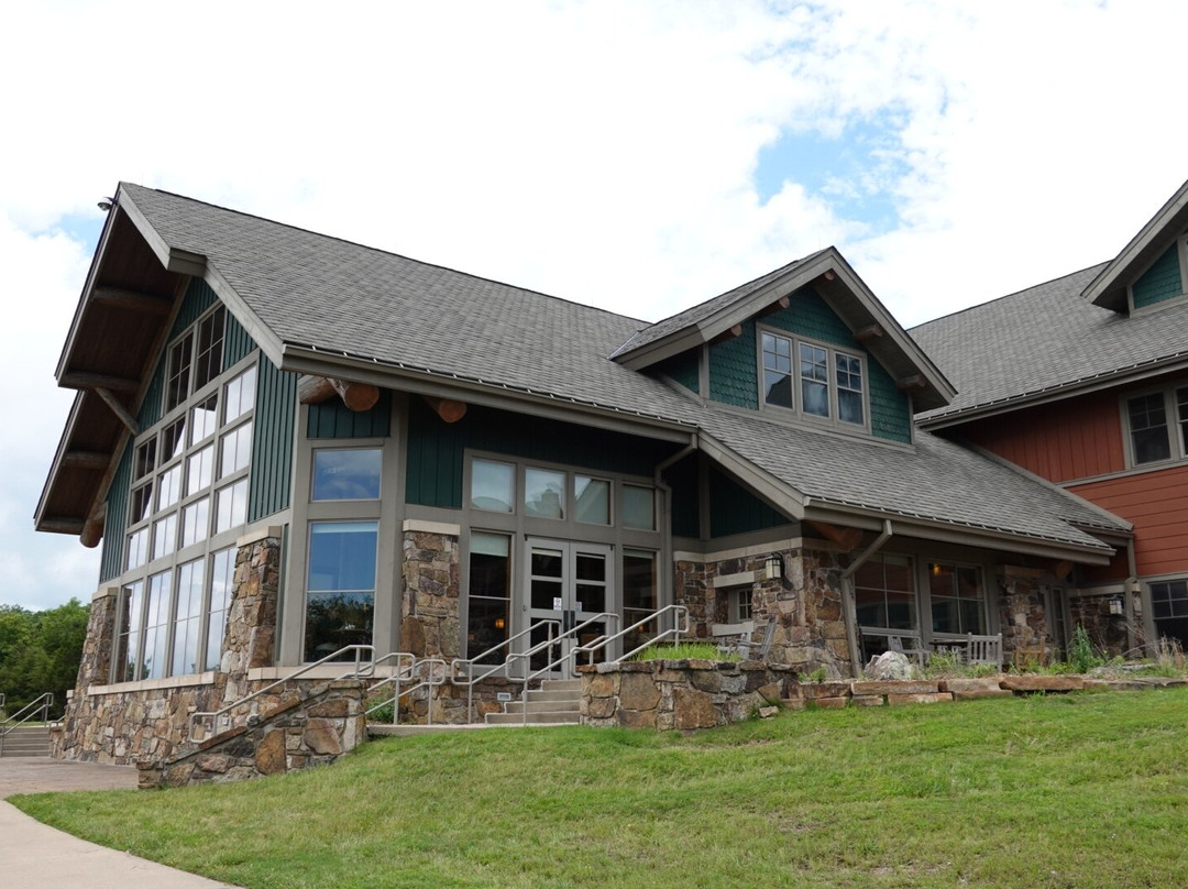 The Lodge at Mount Magazine主图