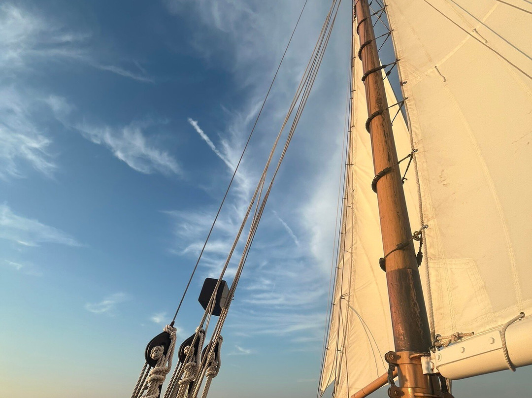Schooner Eastwind-布斯贝港必去景点