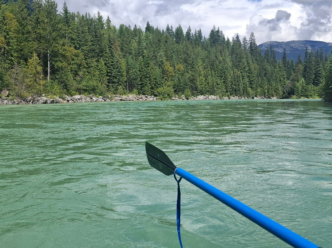 Mount Robson Whitewater Rafting Co.-维尔蒙特必去景点