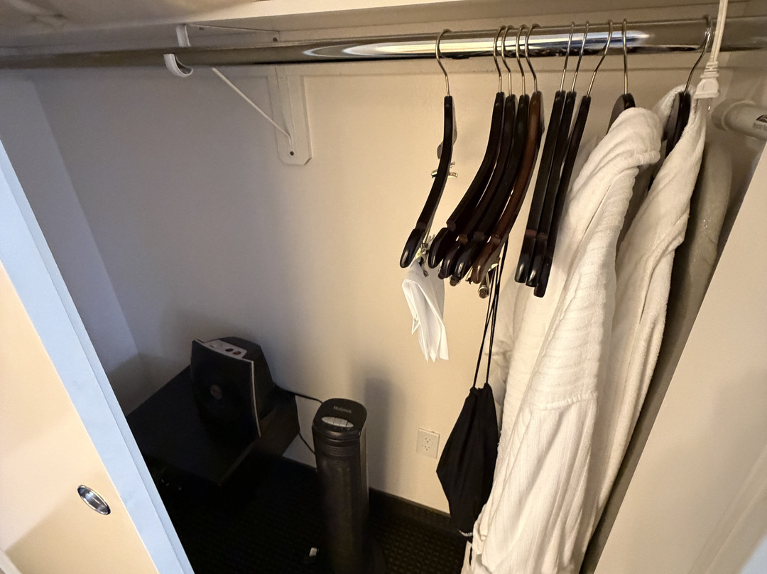 蓝汀酒店及餐厅主图