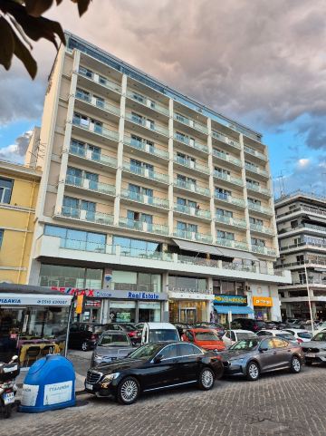 埃洛泰尔银河酒店-旅行者