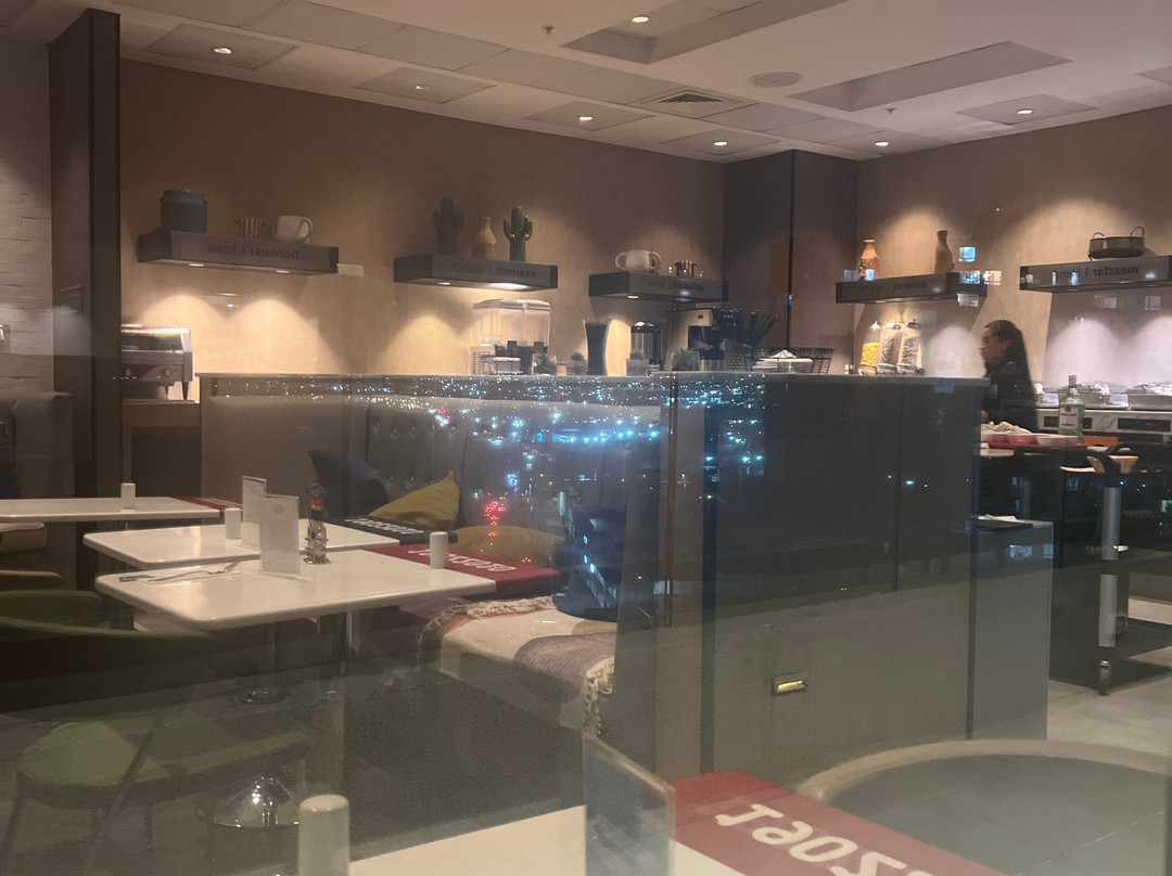 安托法加斯塔希尔顿欢朋酒店主图