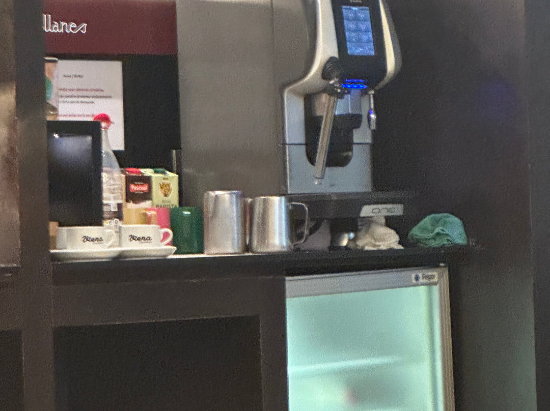 西班牙广场维也纳套房酒店主图