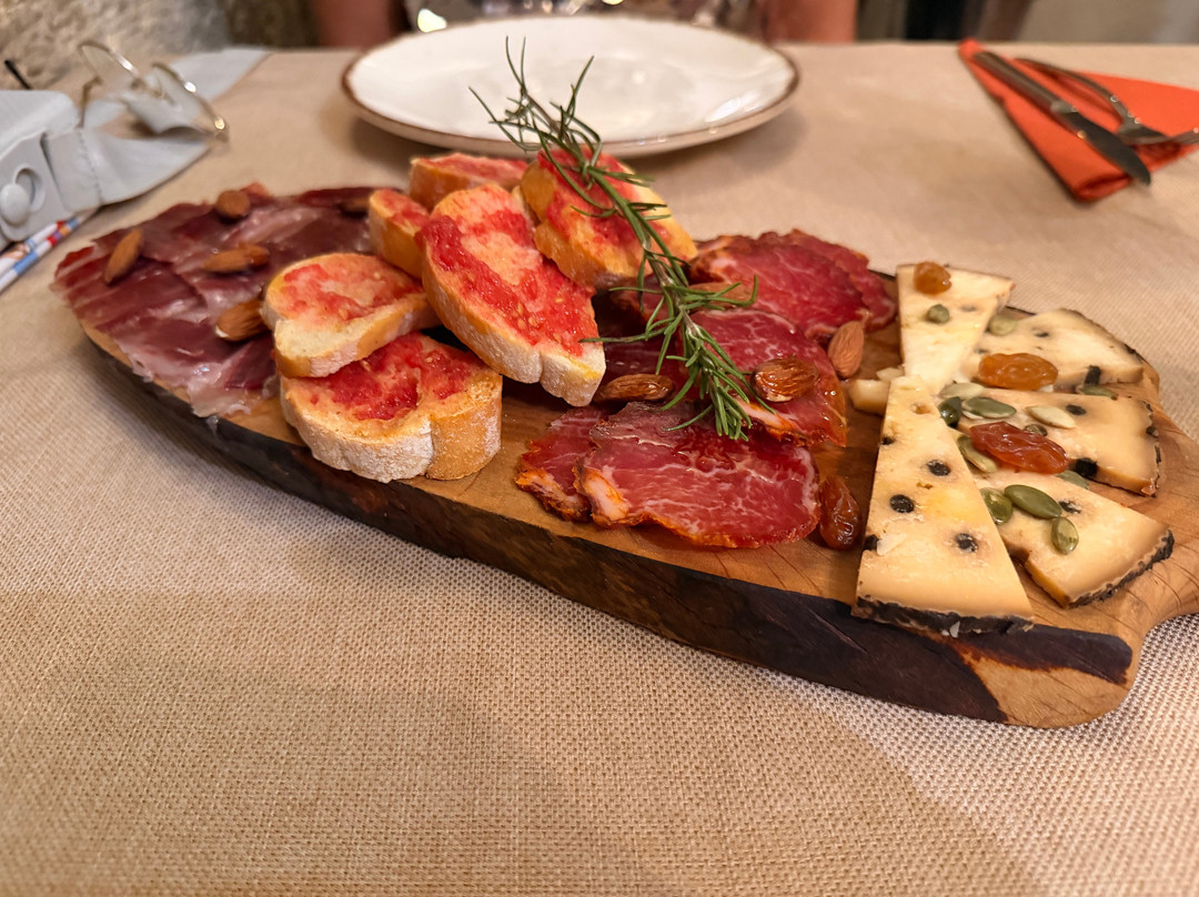 Altamira Restaurant