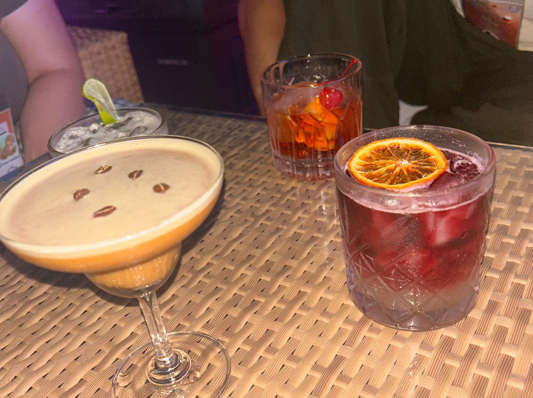 皇冠帝国酒店主图