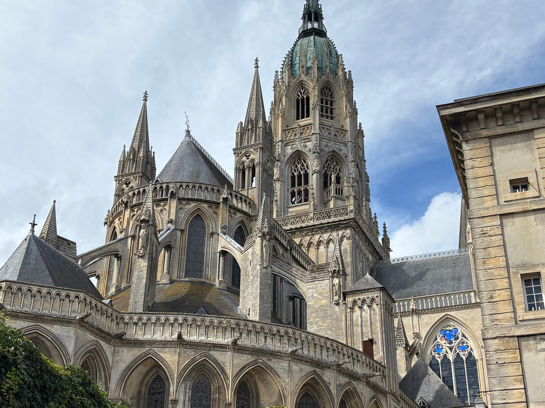 Cathedrale Notre-Dame-巴约必去景点