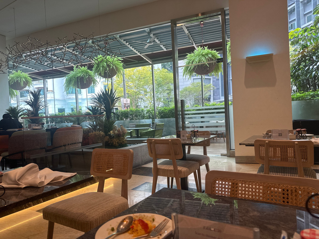 Serena Brasserie