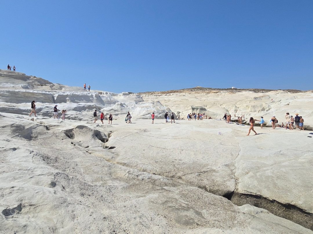 Sarakiniko Beach-米洛斯岛必去景点