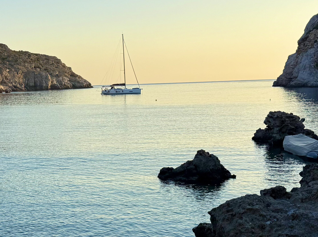 Anthony Quinn Bay-Faliraki必去景点